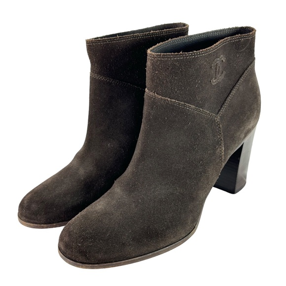 CHANEL Brown Suede CC Ankle Women's Booties Made in Italy Marked as 41 - 11US - Picture 4 of 11